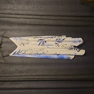 Flowy Dress 🤍🩵